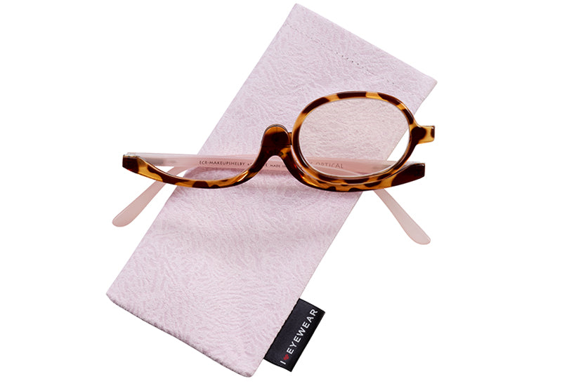 Shelby Makeup Reader